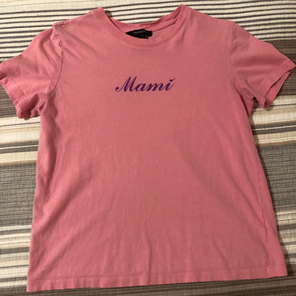 Cute Pink True sized “mami” tee to throw on!